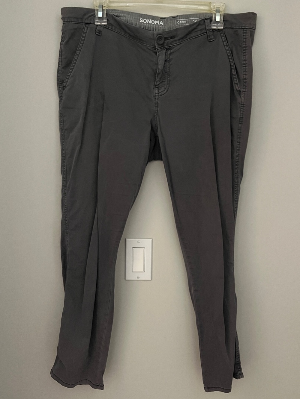 Sonoma Charcoal Capri Pants